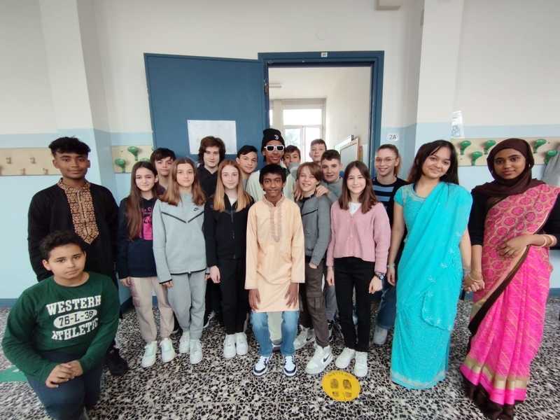 Secondaria Bonvesin - Settimana Interculturale 2022/2023